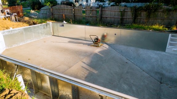 Renovation of concrete pool